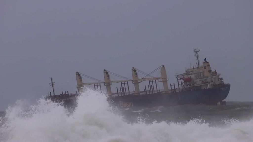 The day three men in a tugboat prevented a disaster