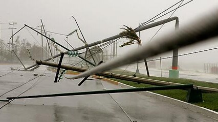 Hurricane Wilma has trapped a group of Australian football players in Mexico.