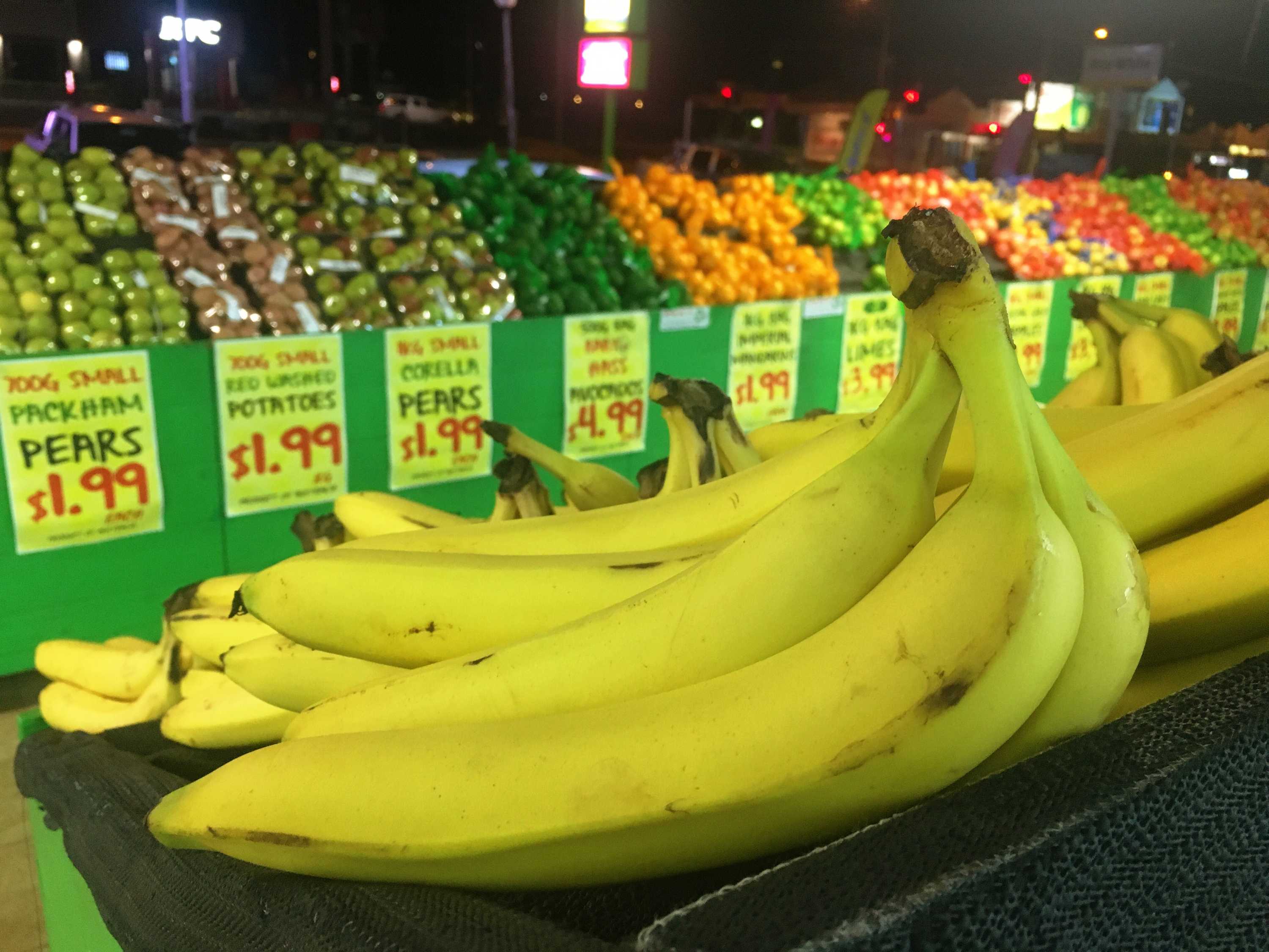 Brisbane fruit store finds sweet spot for busy shoppers by staying open