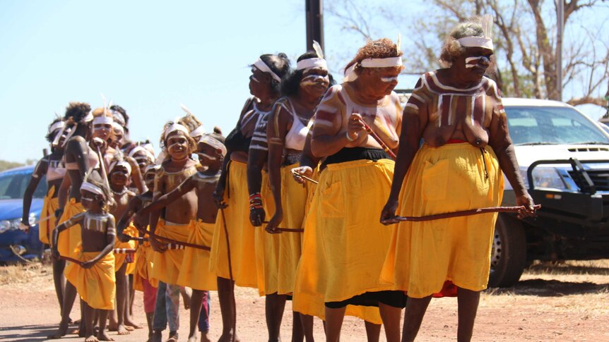 Gurindji women and children dance