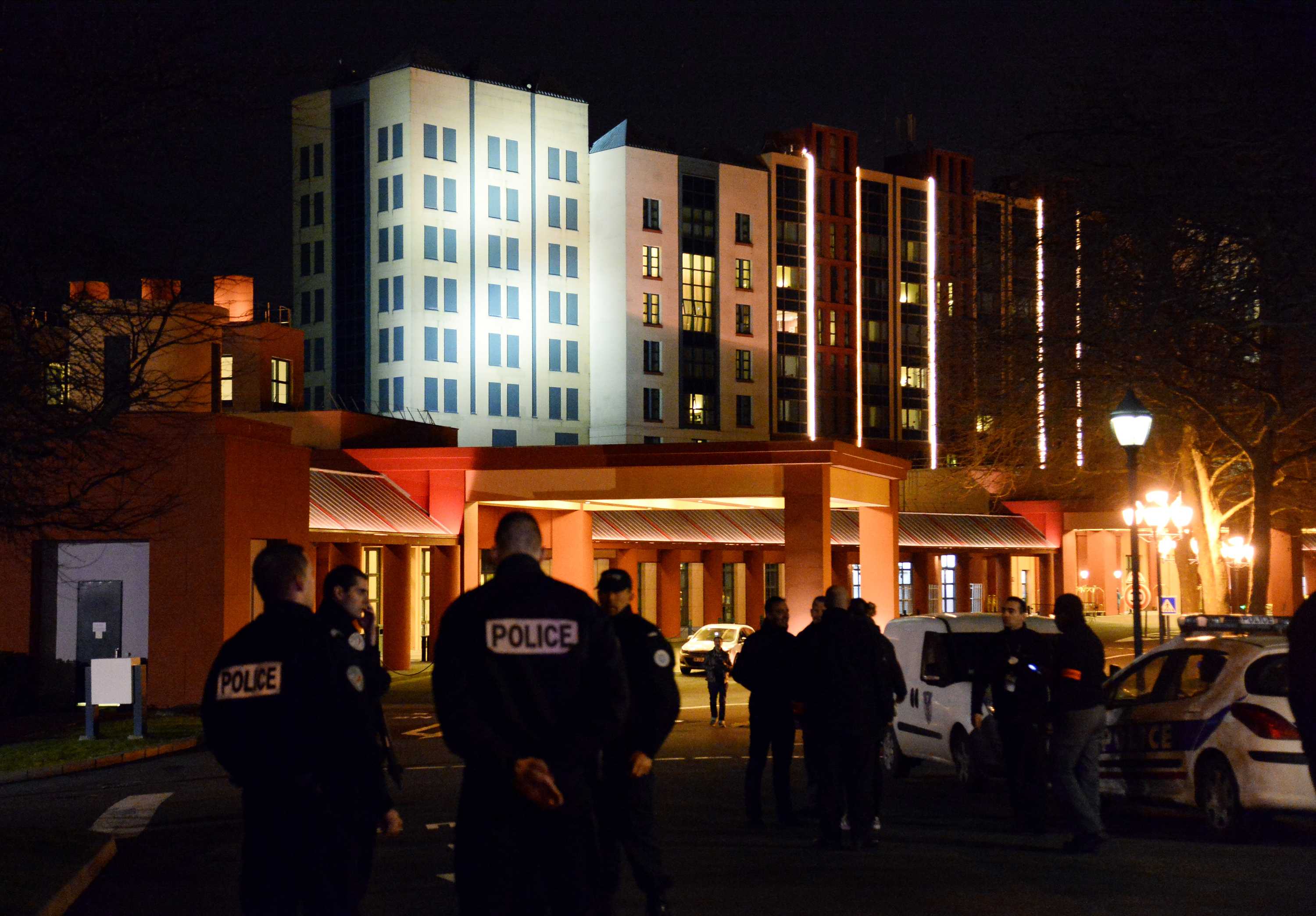 Man arrested at Disneyland Paris with two handguns, ammunition and a(02)