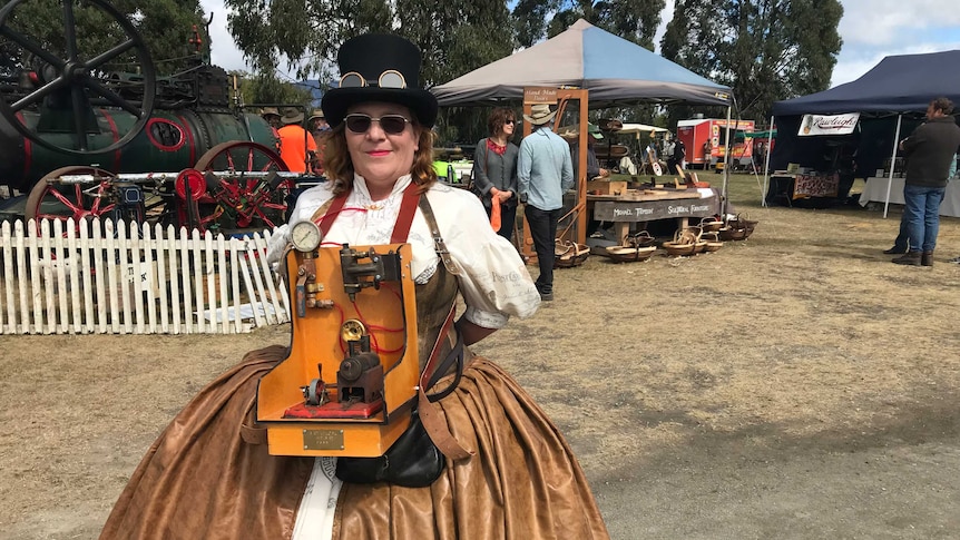 Cookie Jansen, steampunk artisan.