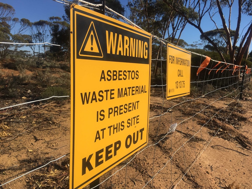 Image of an asbestos warning sign taken near Southern Cross, Western Australia.