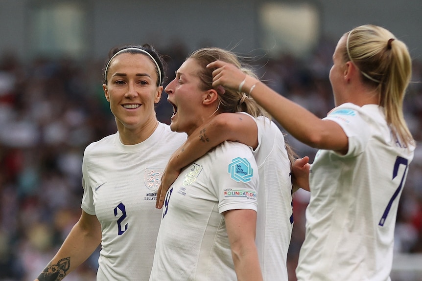 Ellen White, Lucy Bronze and Beth Mead celebrate together in England's game versus Norway 