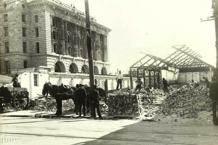 Demolition of Central Arcade to create Forrest Place, Perth 1922