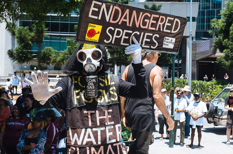 Climate change protester Benny Zable in full regalia (ABC:Tim Leslie)