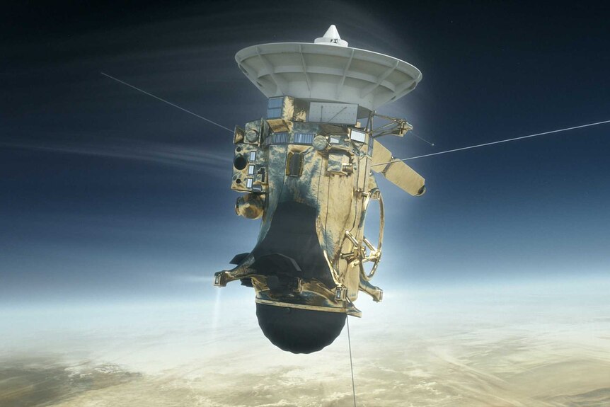 Cassini hovers near Saturn