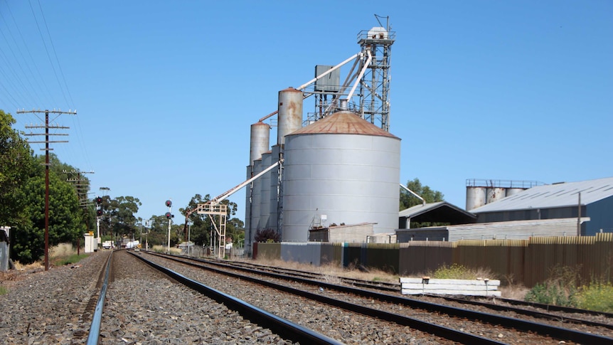 Upgrading rail tracks to improve grain transport in Victoria