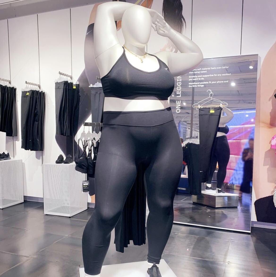 nike obese mannequin