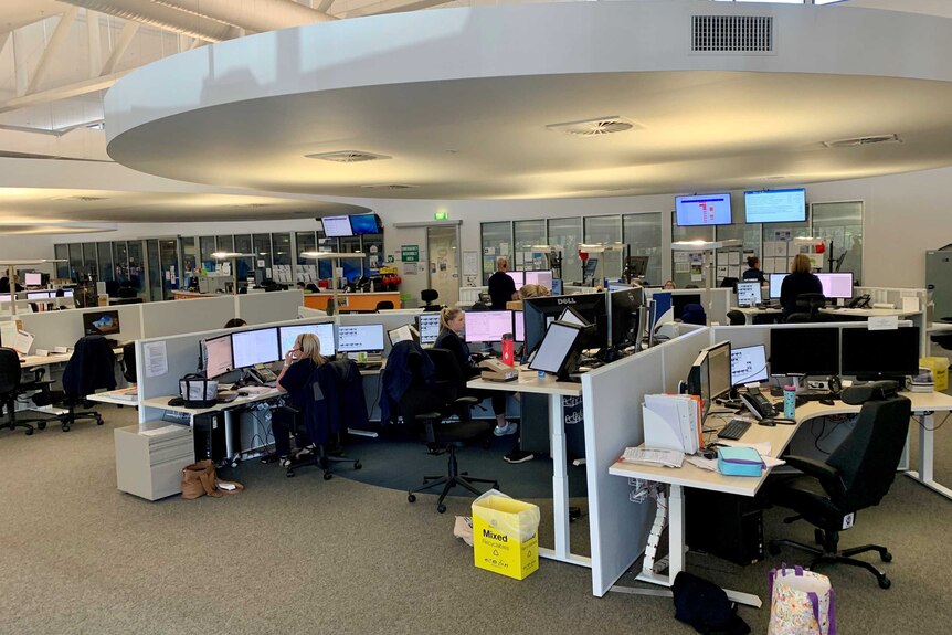 000 Triple Zero emergency call centre opens in Adelaide