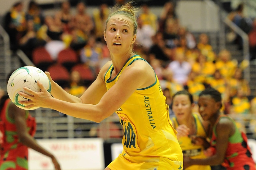 Paige Hadley plays for the Diamonds in 2013
