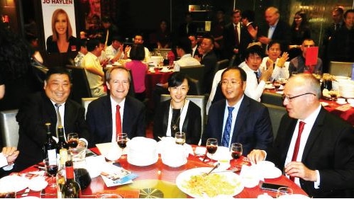 Huang Xiangmo and Holly Huang at a dinner with Ernest Wong, Bill Shorten and Luke Foley.