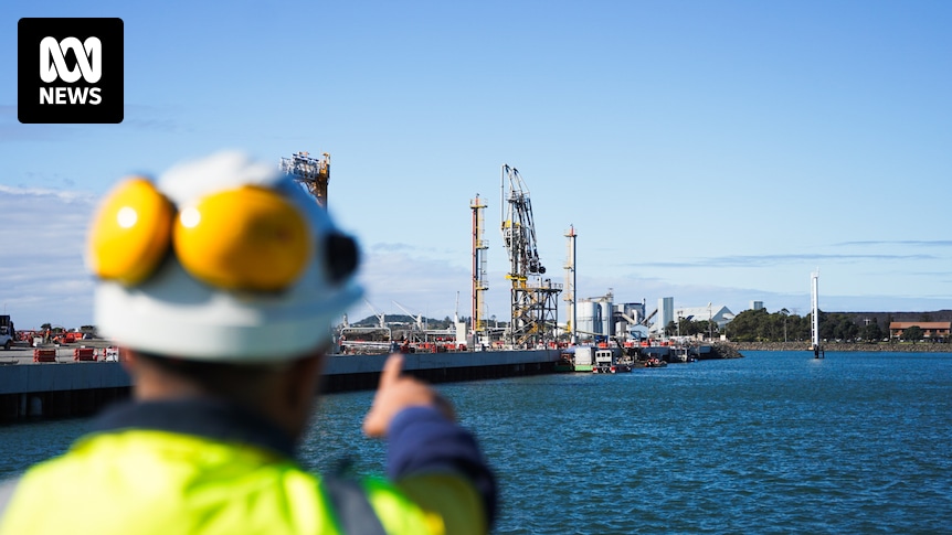 Le premier terminal d’importation de GNL d’Australie est en voie d’achèvement dans un contexte d’impasse avec les sociétés énergétiques