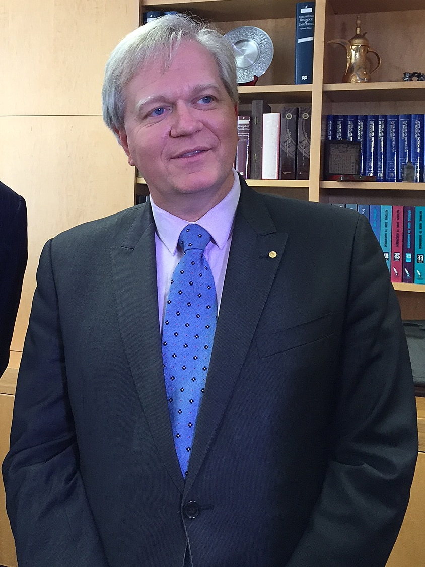 Professor Brian Schmidt