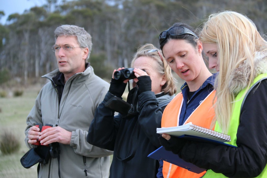 Conservation volunteers and DPIWE staff