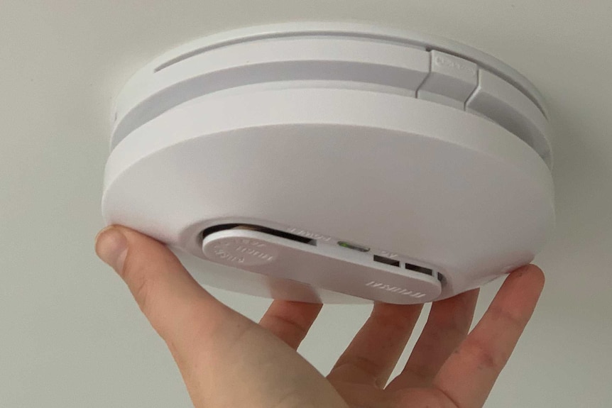 do smoke alarms go off with cigarette smoke How Sensitive are Detectors to Smoke? Wynd Technologies, Inc Why do smoke detector alarms