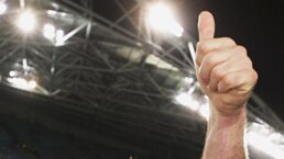 Andrew Johns gives thumbs up to fans after Origin II