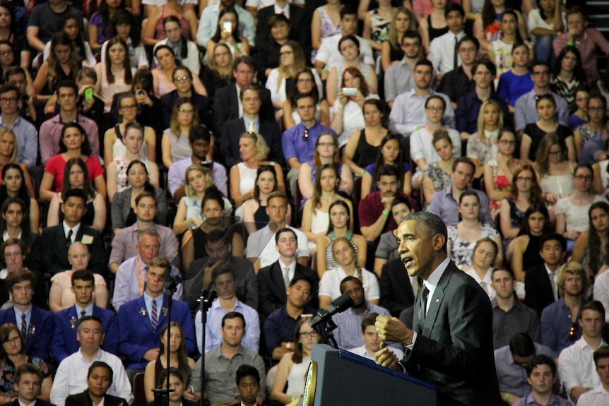 Barack Obama speaks to students at the University of Queensland