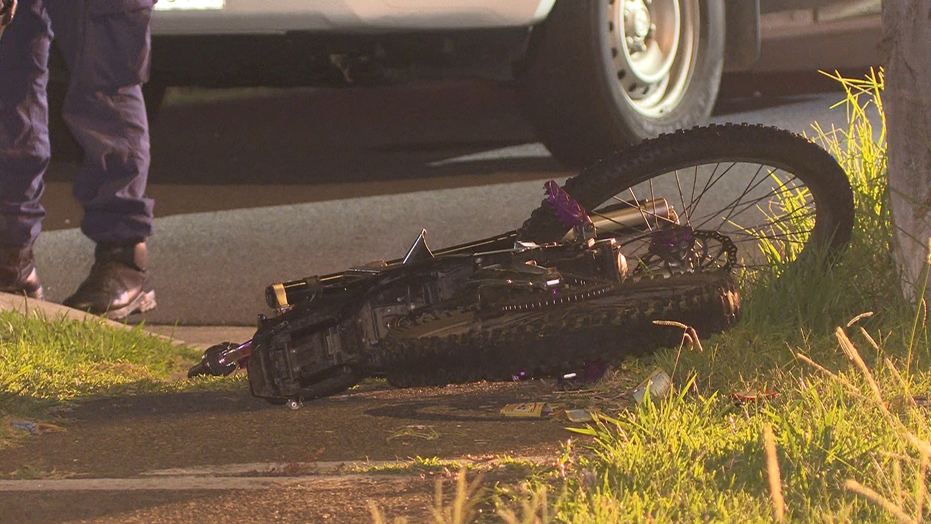 Sydney e-bike rider suffers head injuries in crash after being followed by police