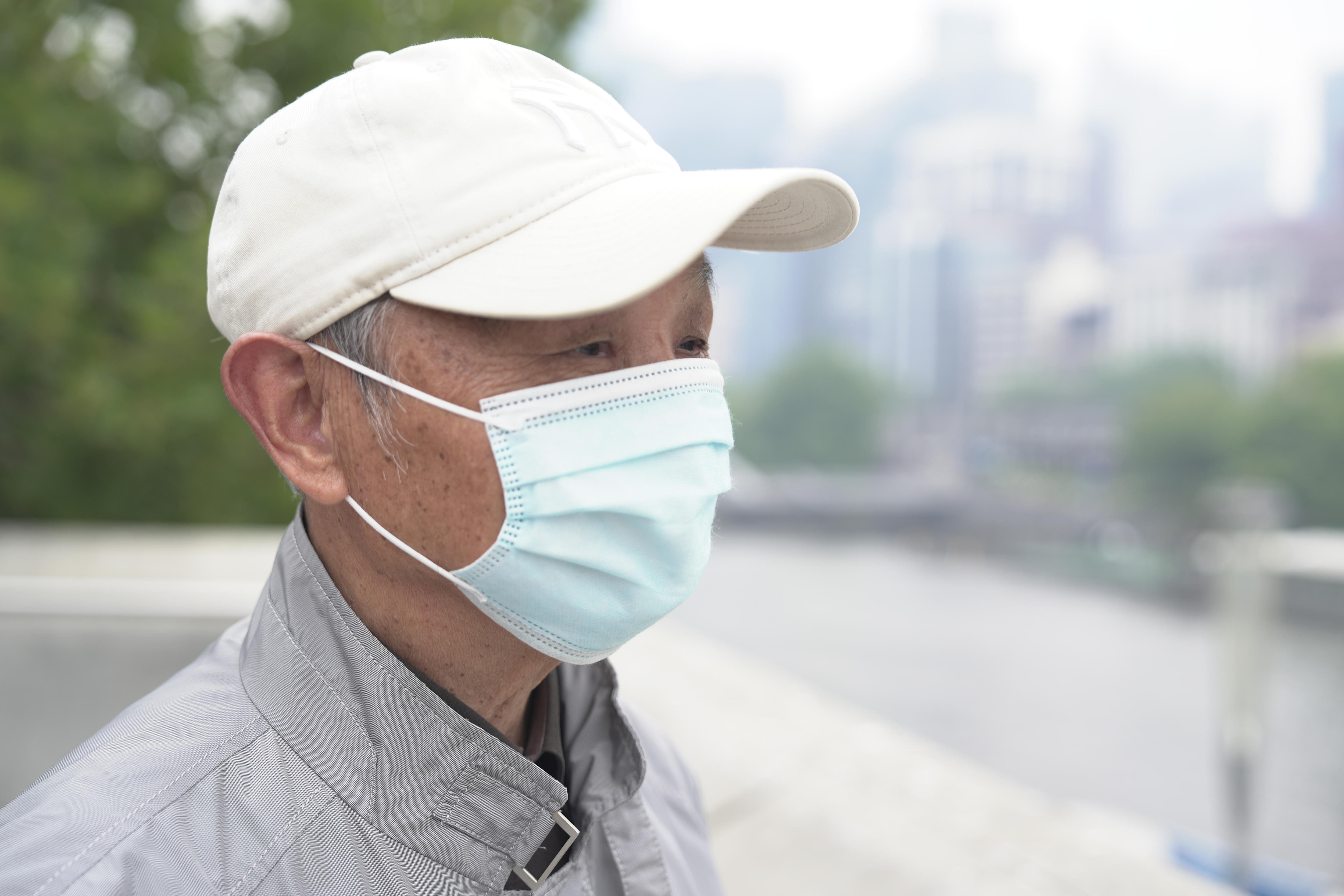 Health warning issued as bushfire smoke blankets Melbourne