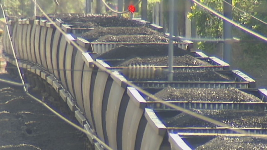 A new report by a coalition of health experts is calling for a ban on all new coal projects in the Hunter
