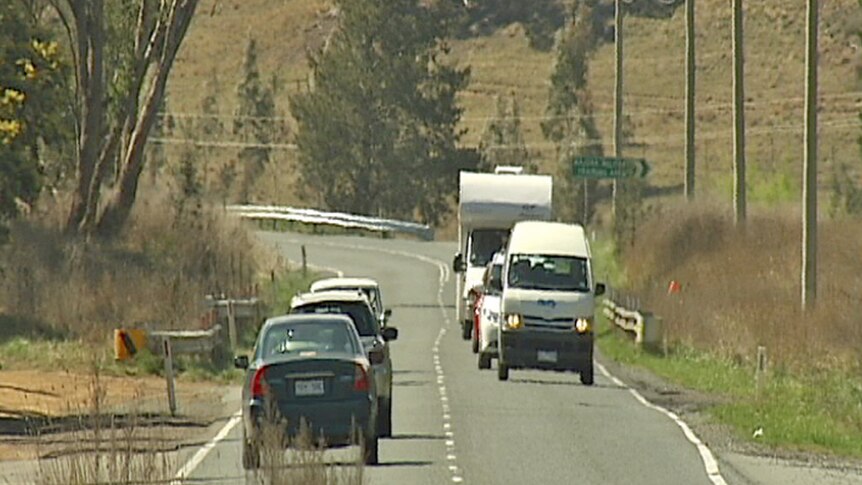 The current Majura Road will be replaced by the Majura Parkway, which will link the Monaro and Federal highways.