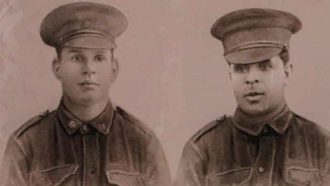 Private Augustus Pegg Farmer (left) and Private Larry Farmer.