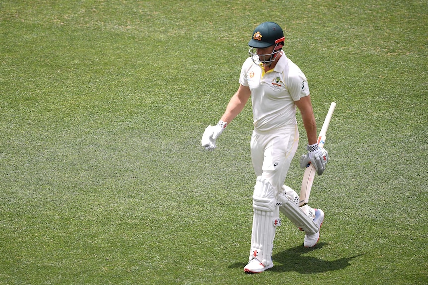 Shaun Marsh trudges off