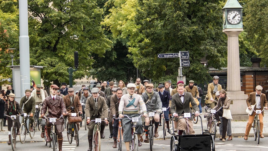 The Tweed Run at Junction Arts Festival