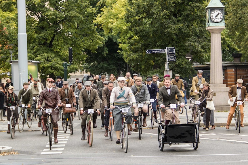 The Tweed Run at Junction Arts Festival