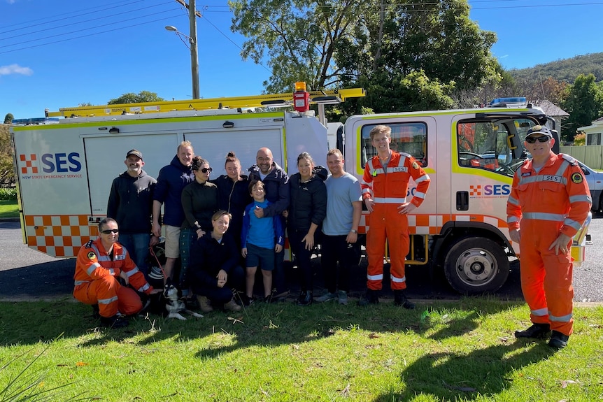 The group of campers with an SES truck and SES members.