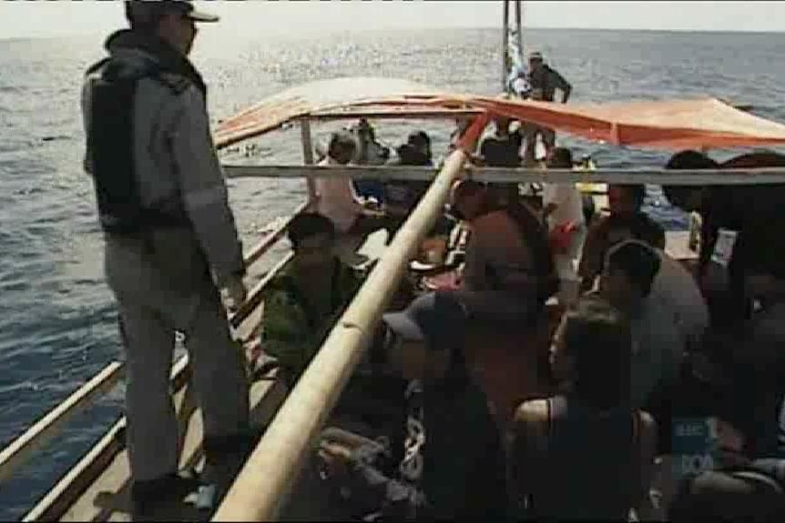 Asylum seekers intercepted by Australian Navy (ABC)