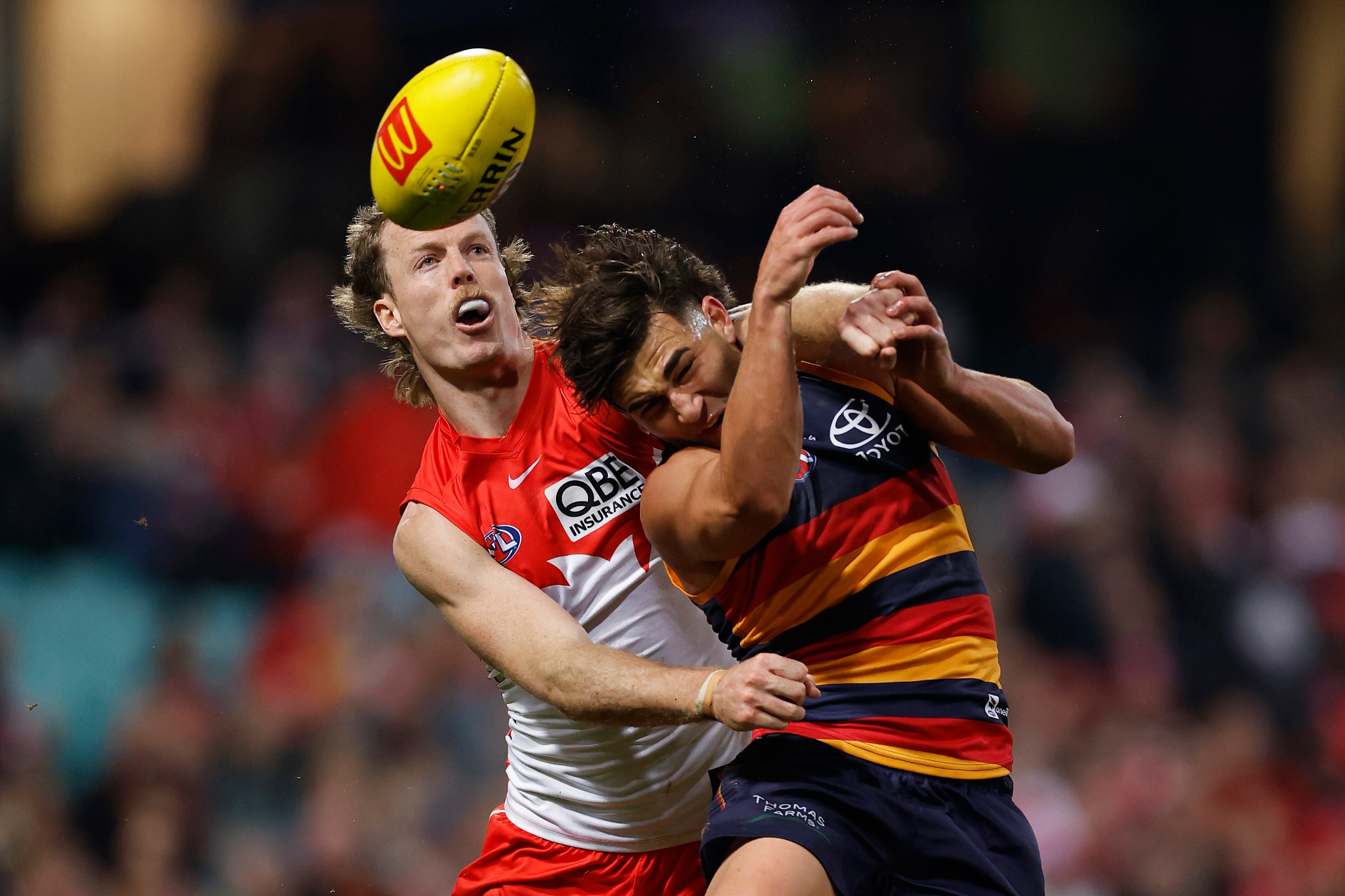 Live: Swans, Crows in SCG blockbuster