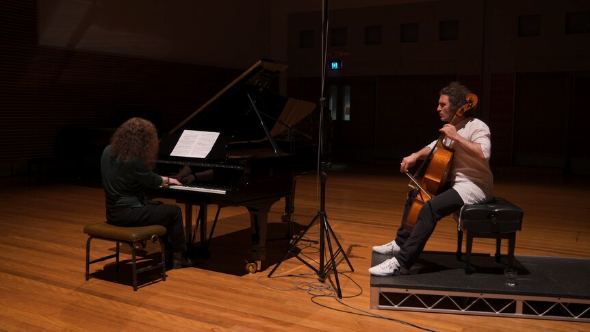 Tamara-Anna Cislowska and Nicholas Altstaedt recording together in ABC Ultimo.