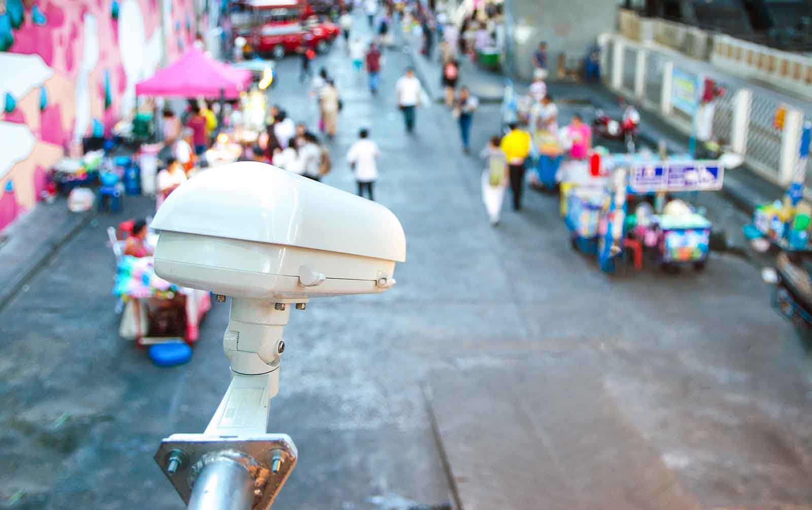 Trump's fight with Anthropic AI and Meta's AI Ray-Bans changing privacy