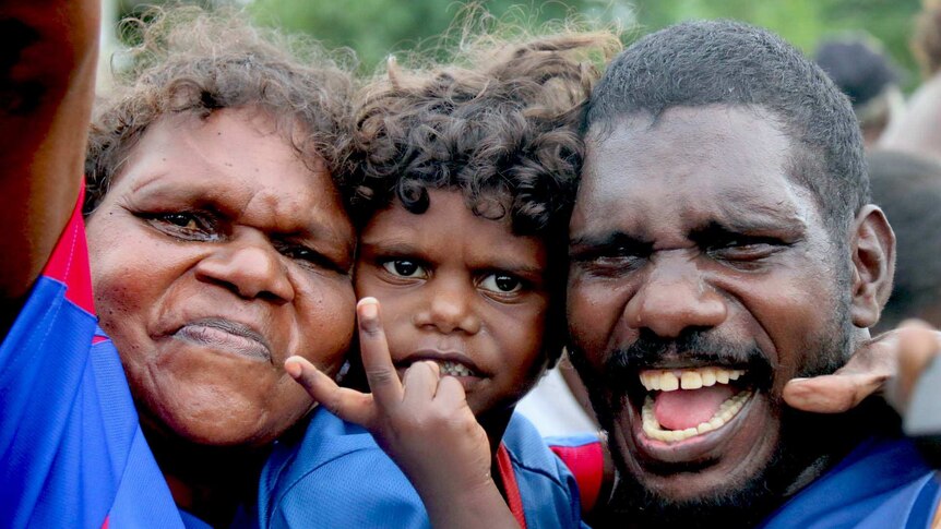 Walama Bulldogs fans and player (right)