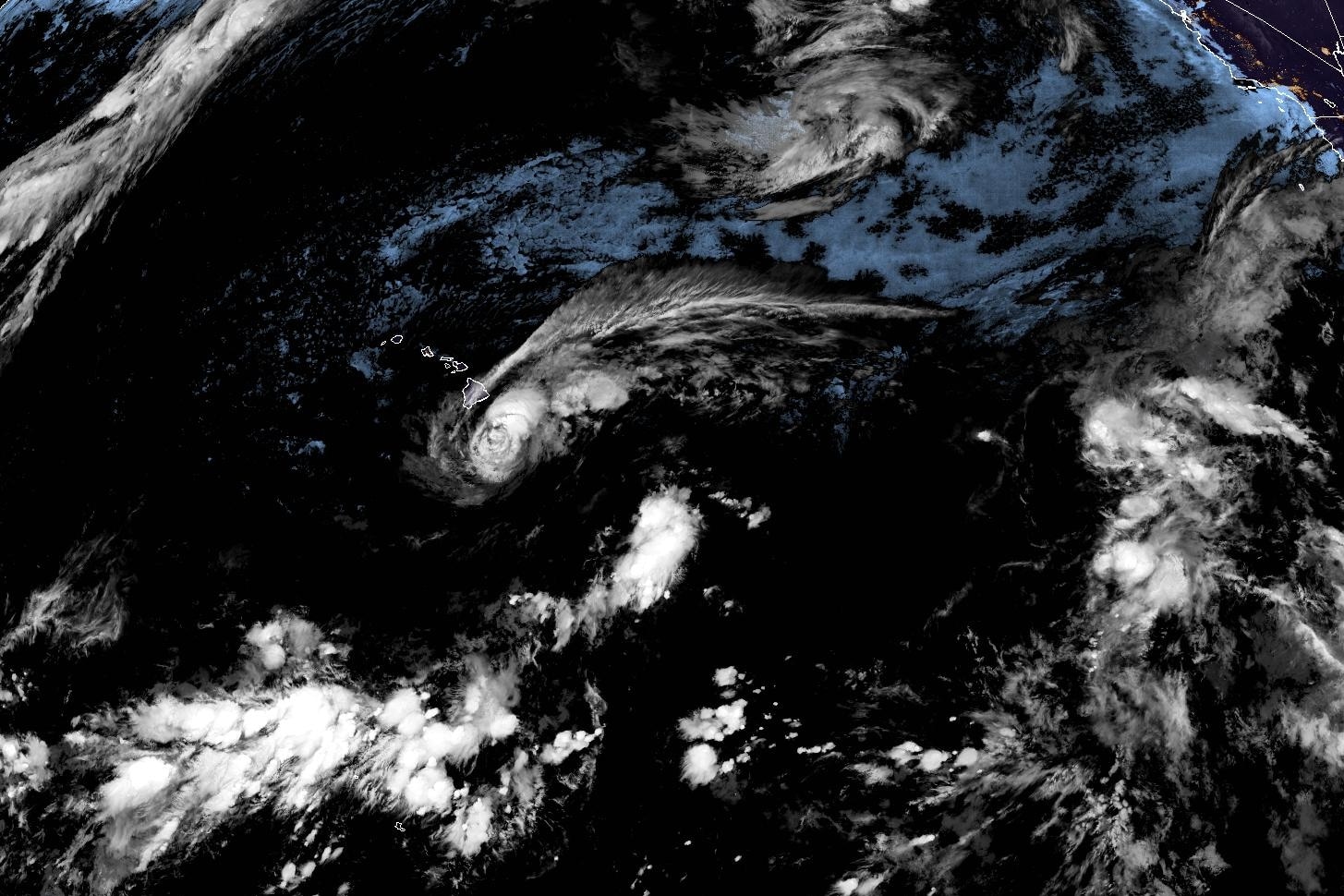 Hurricane Lala threatens to make landfall on Hawaii's Big Island