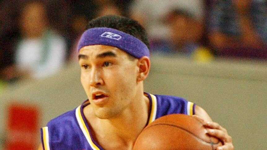 Luke Martin in the grand final of the National Basketball League in 2004
