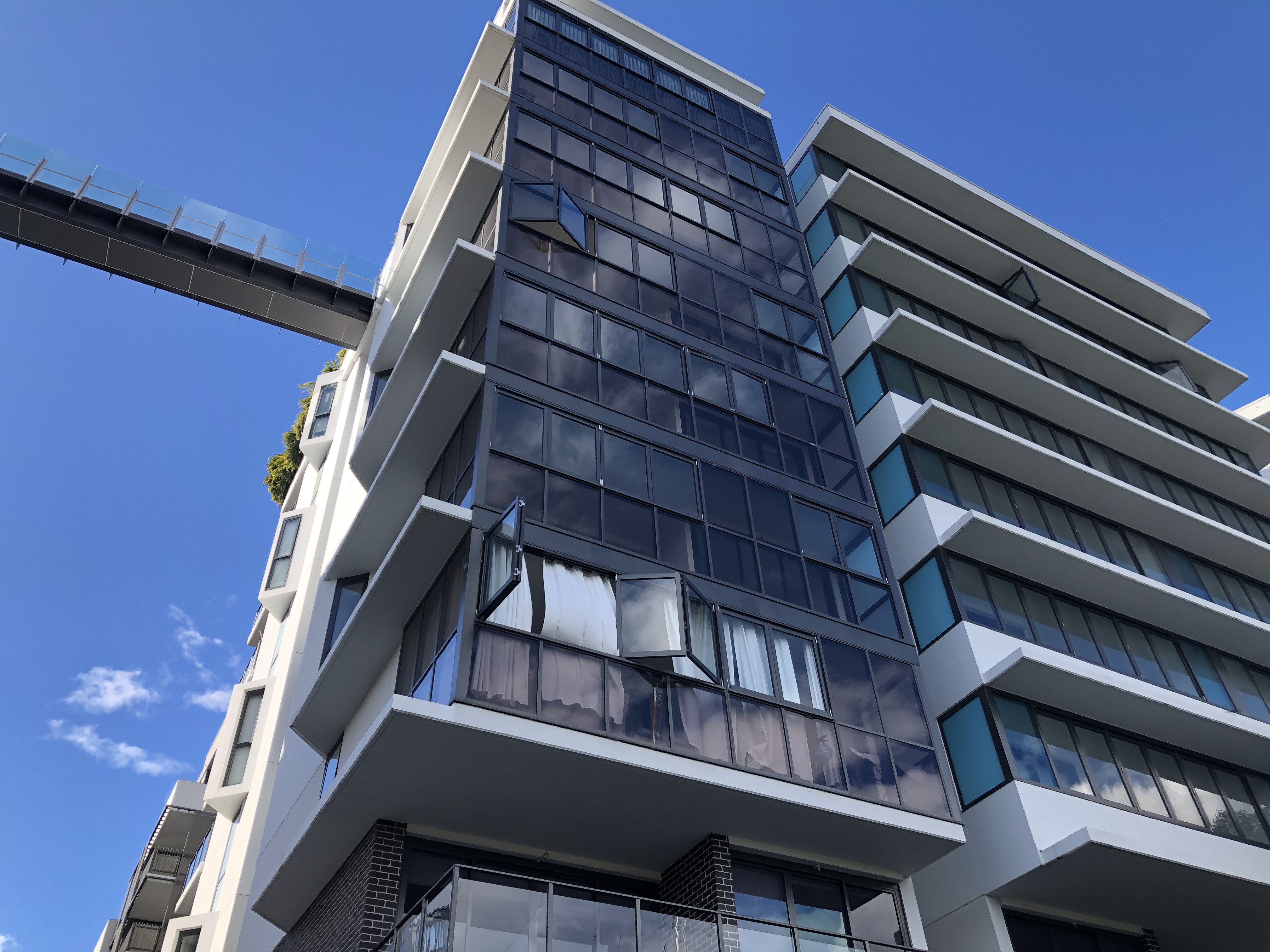 Drop To Certain Death Unbelievable Defect In Sydney Apartment Tower Abc News