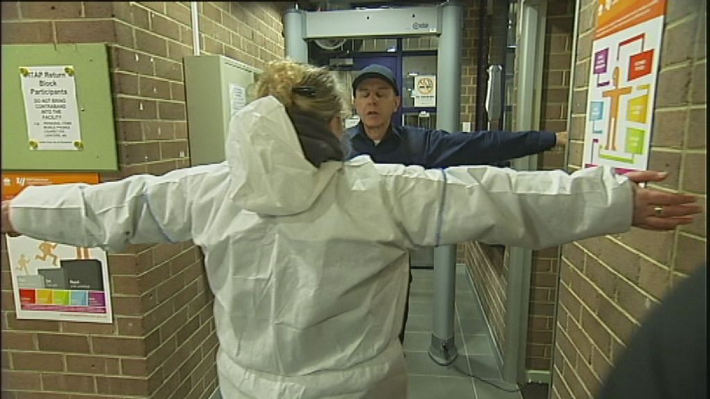 Night in the lock-up helps at-risk youth - ABC News