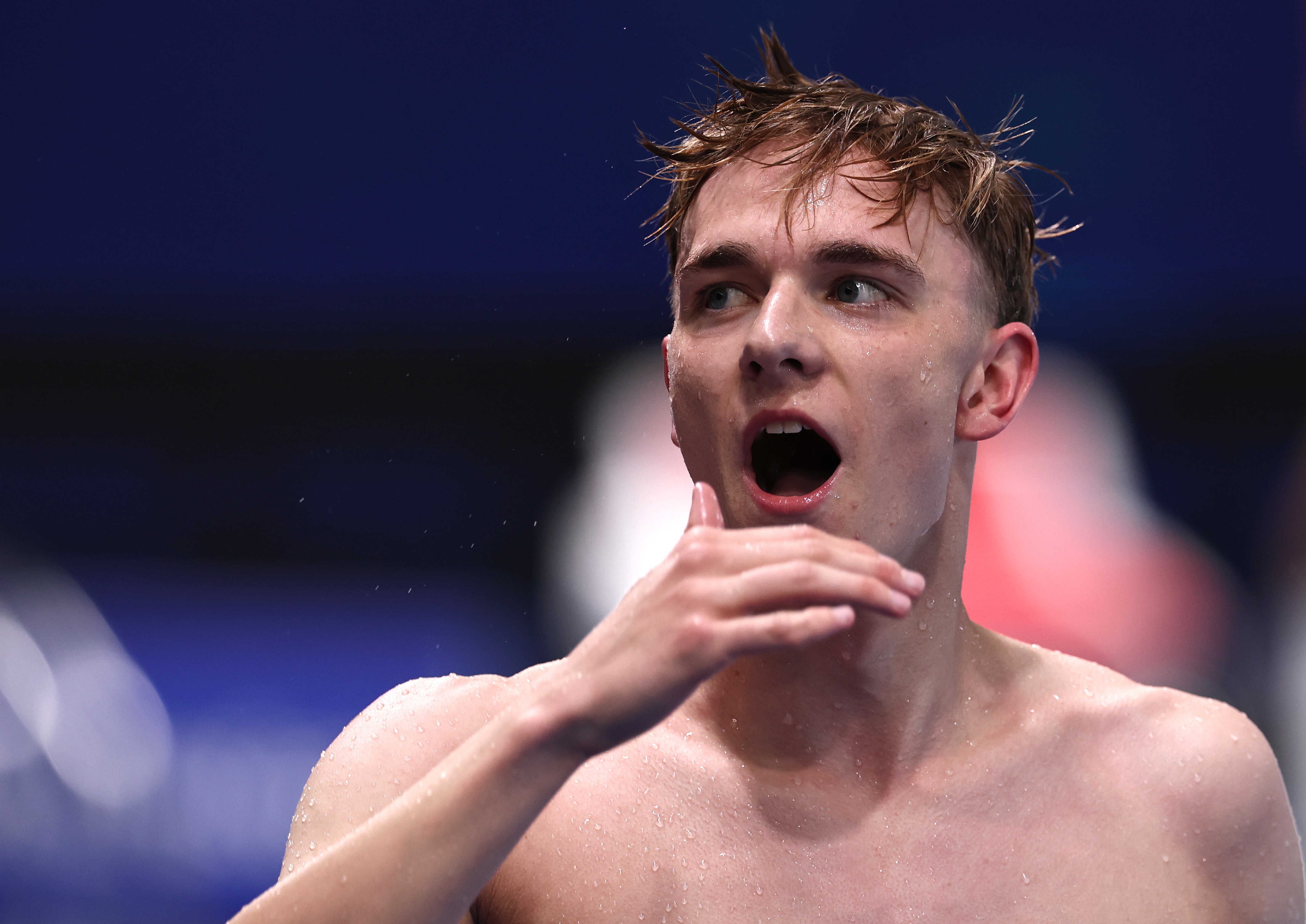 Teen obliterates men's world record in 1,500m freestyle first