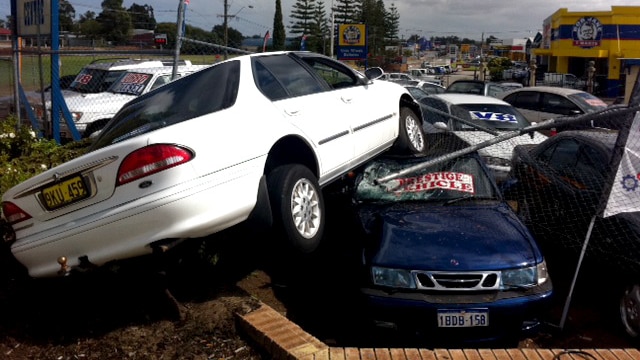 Spectacular car crash in Perth
