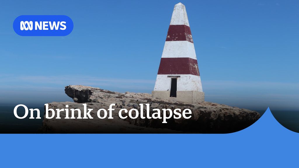 Erosion threatens South Australia's famous Robe obelisk - ABC News