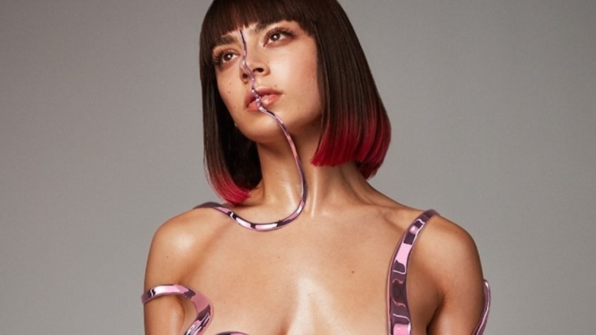 Artwork for Charli XCX's single 'Warm'