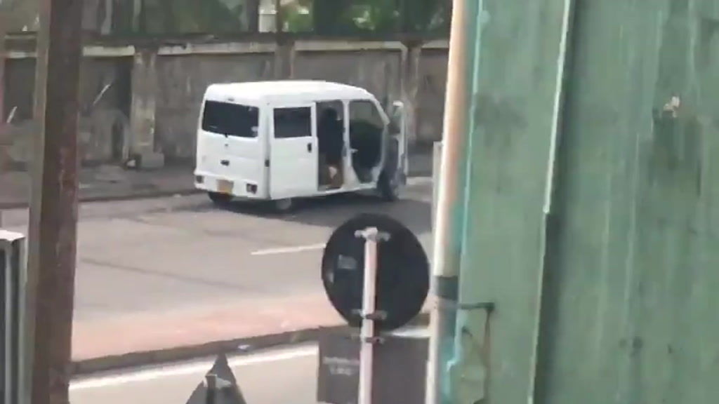 Van carrying bomb explodes in Colombo - ABC News