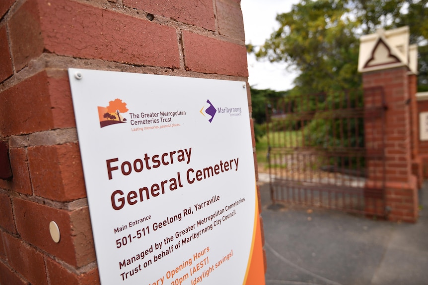 Signage on a brick gate that says "Footscray General Cemetery"