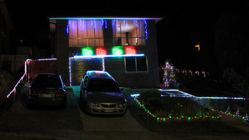 Christmas lights on Sherwood Court