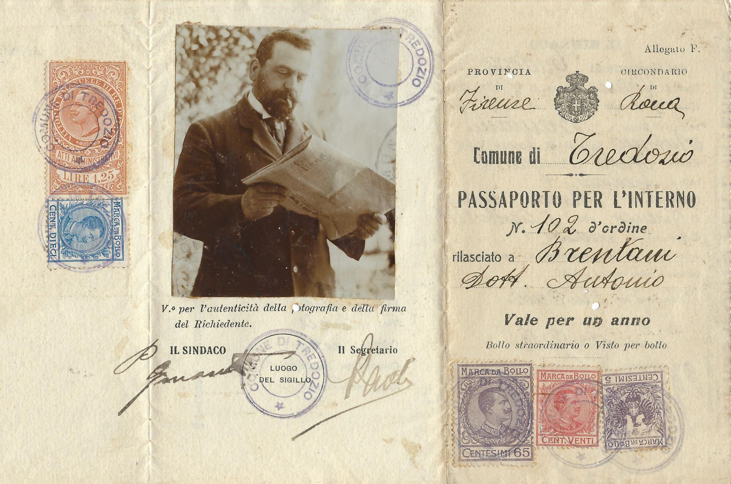 Black and white passport photo of a man in Italy smoking a cigarette and reading a newspaper.  