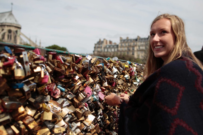 Love locks in Paris will be removed