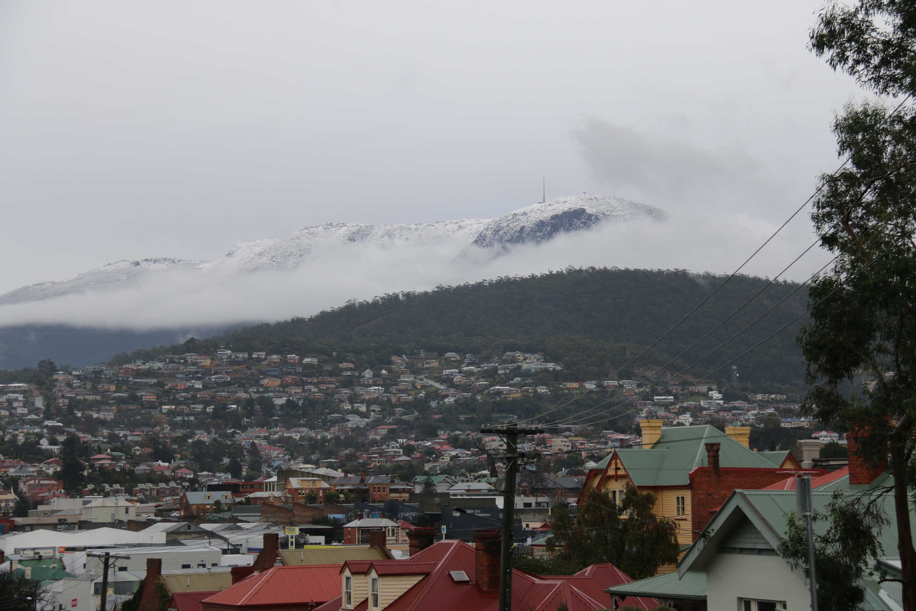Severe Weather Conditions Produces The Season S Highest Snowfall On Hobart S Mount Wellington Abc News